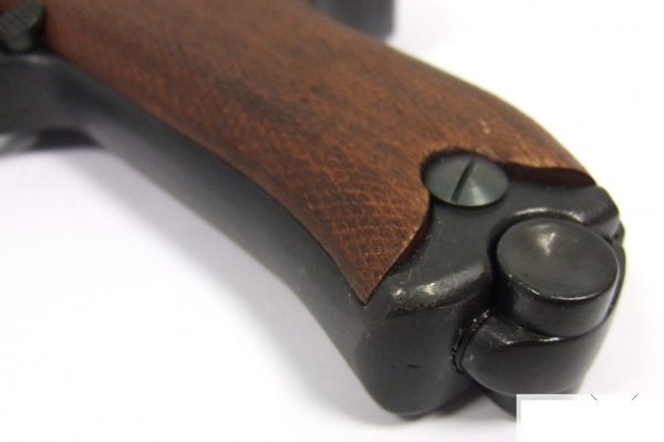 PISTOLA ALEMANA LUGER P08